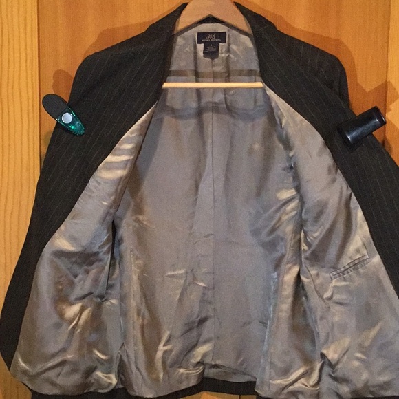 Brooks Bros. Women’s Pinstripe Blazer - Picture 3 of 5